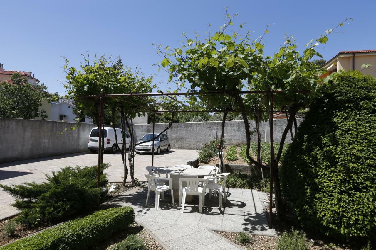 Apartment & Rooms Three Angels Baska  Bagian luar foto