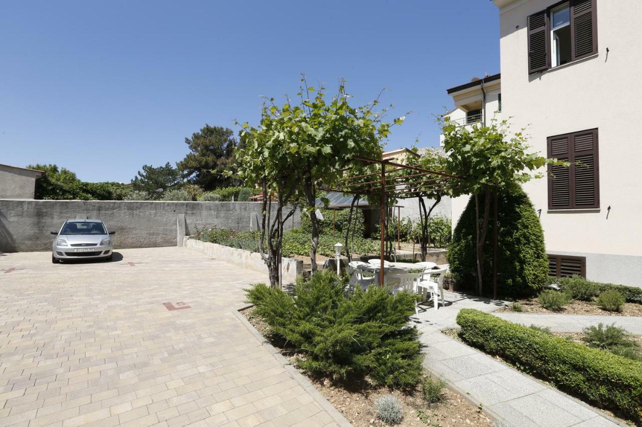 Apartment & Rooms Three Angels Baska  Bagian luar foto