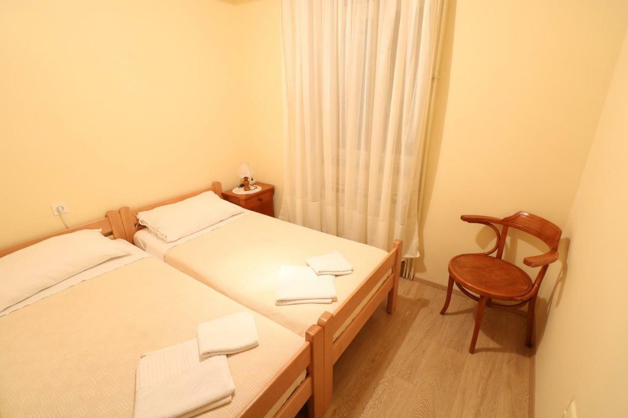 Apartment & Rooms Three Angels Baska  Bagian luar foto