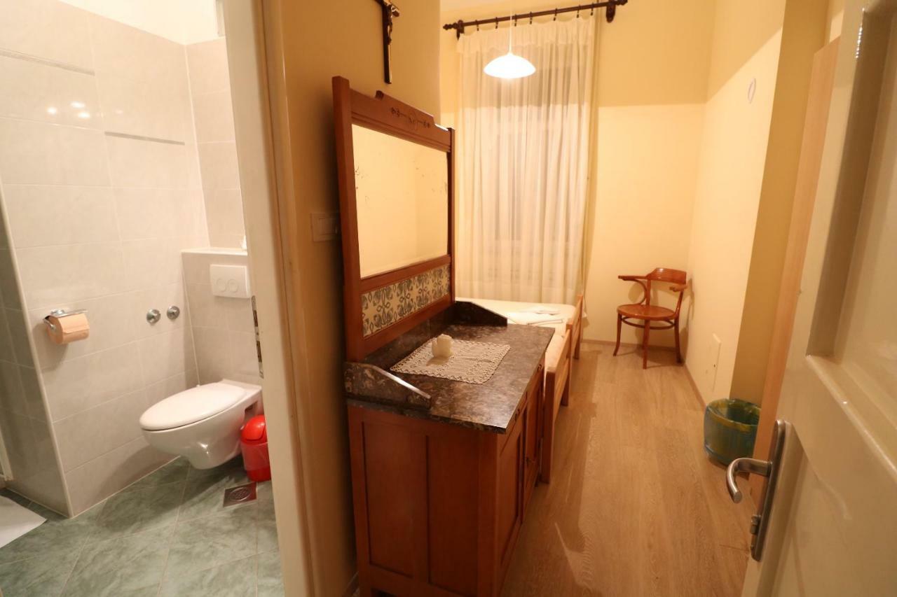 Apartment & Rooms Three Angels Baska  Bagian luar foto