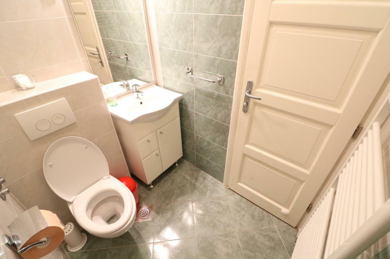 Apartment & Rooms Three Angels Baska  Ruang foto